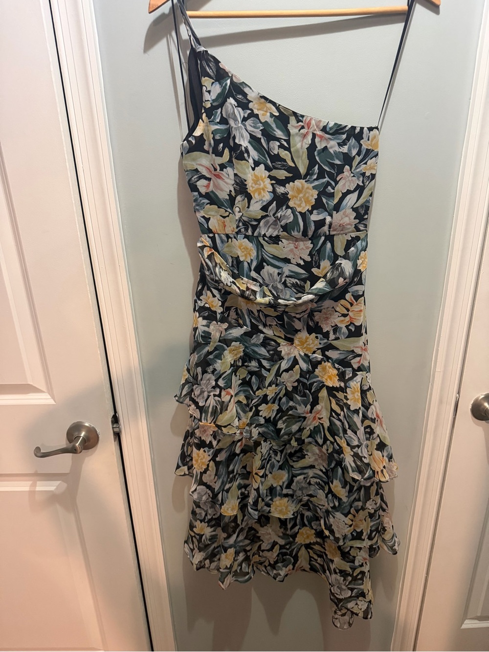 Petal & Pup One-Shoulder Floral Tiered Midi Dress in Navy and Green - Picture 5 of 7